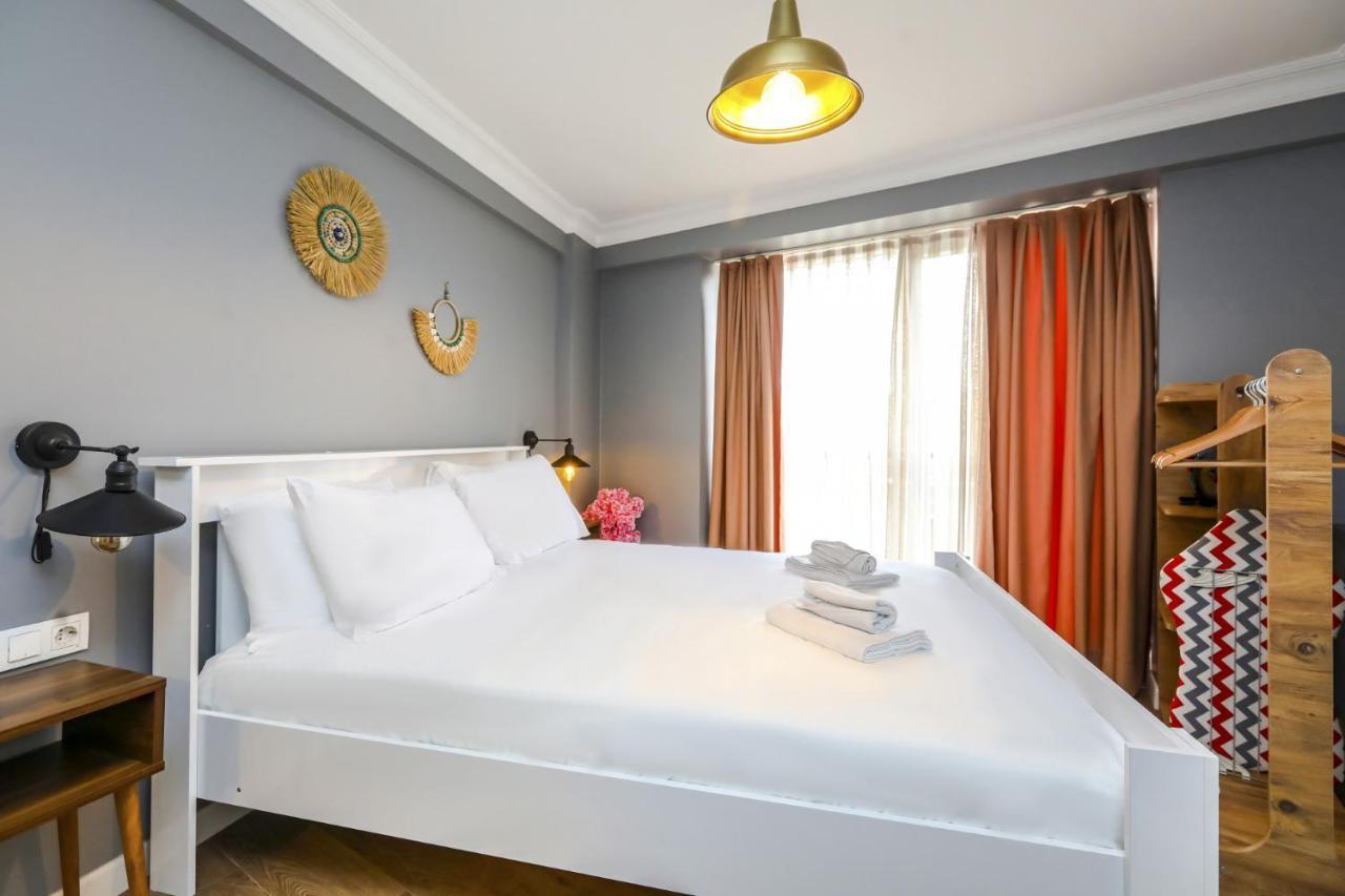 Vibrant Flat 500 M To Uskudar Ferry Station Apartment Istanbul Bagian luar foto