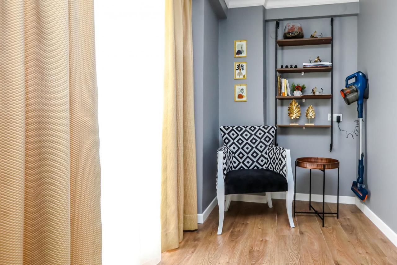 Vibrant Flat 500 M To Uskudar Ferry Station Apartment Istanbul Bagian luar foto