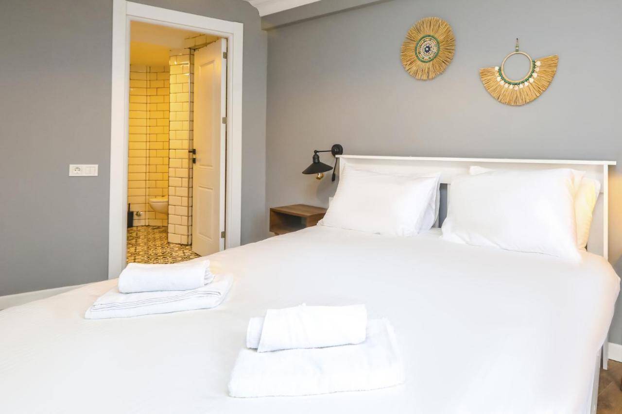 Vibrant Flat 500 M To Uskudar Ferry Station Apartment Istanbul Bagian luar foto